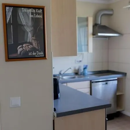 Mit Basketballplatz Lemgo