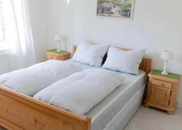 Mit Basketballplatz Feriehus *