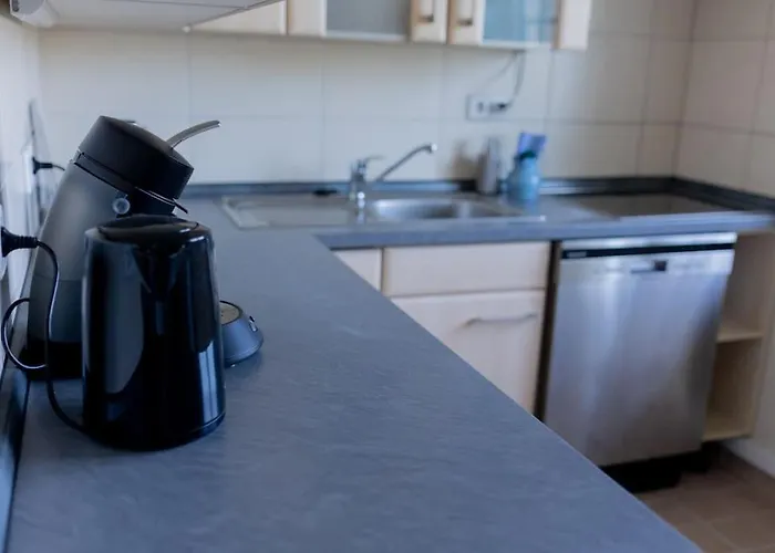 Mit Basketballplatz Feriehus *