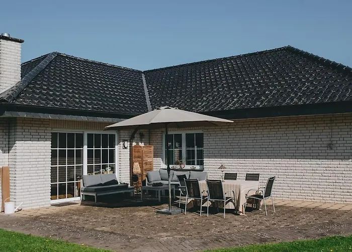 Feriehus Mit Basketballplatz Lemgo