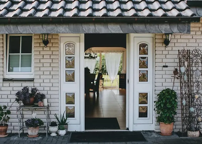 Mit Basketballplatz Feriehus *