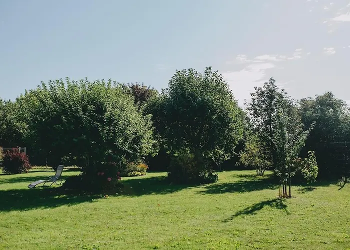 Mit Basketballplatz Feriehus Lemgo